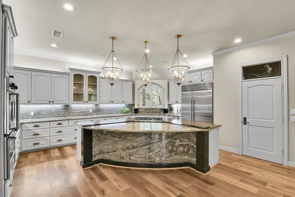 $1,500,000 | 6166 Canyon Ridge Lane, Conroe, TX 77304