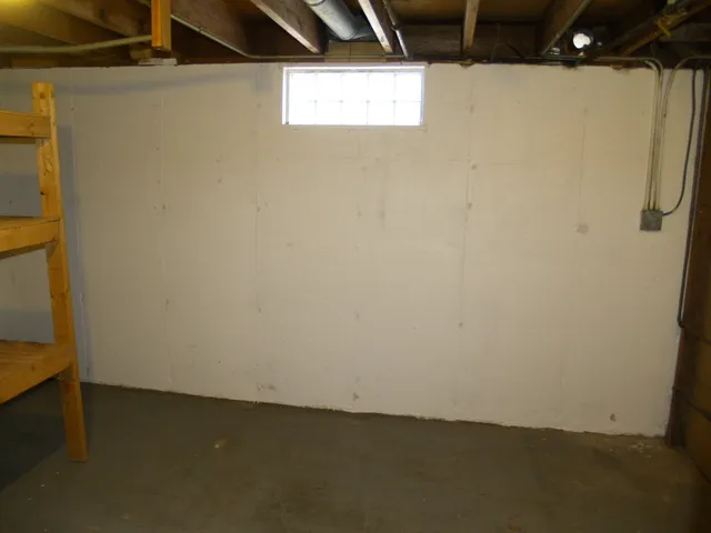 $1,700 | 22431 Strassburg Avenue, Sauk Village, IL 60411