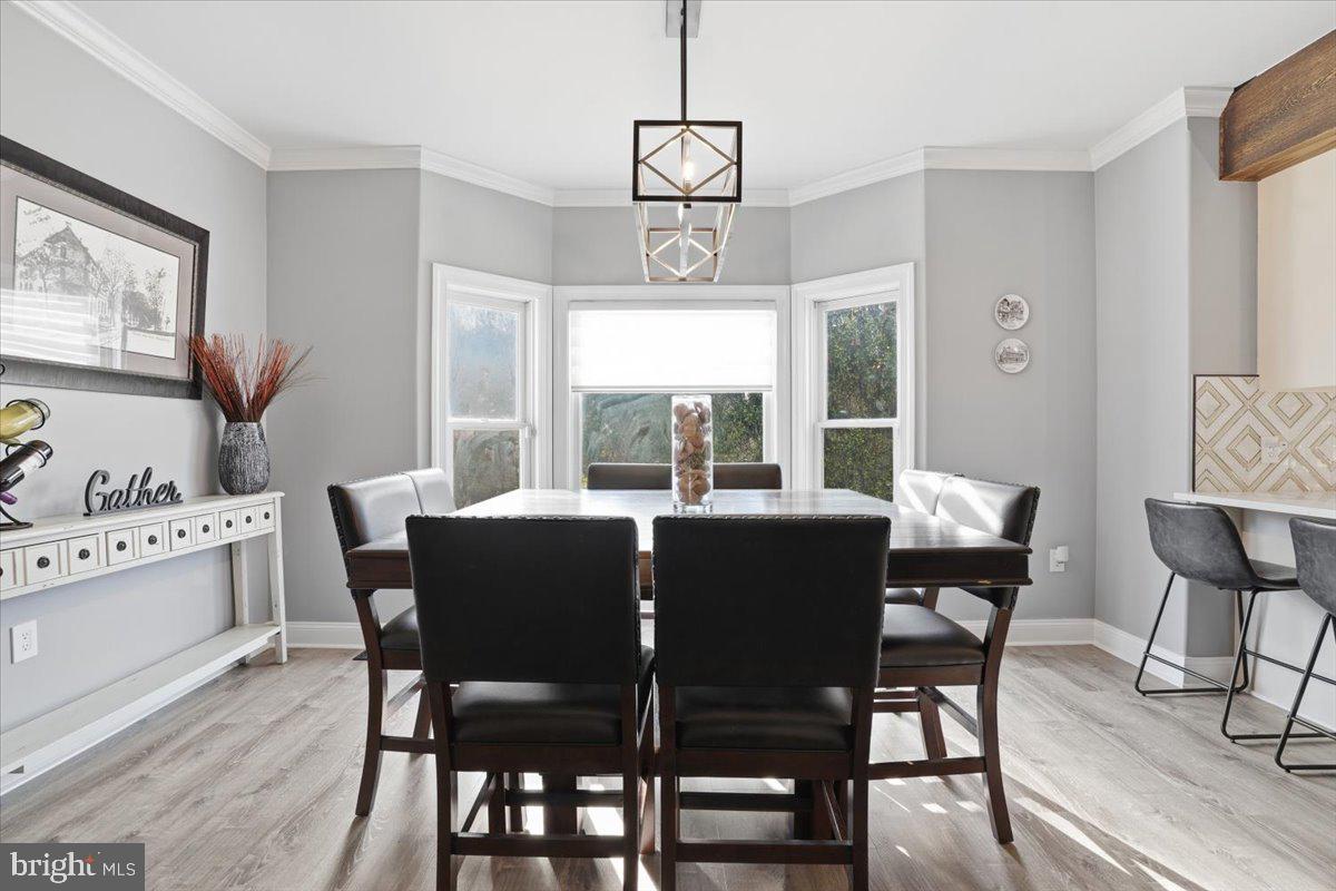 5556 Bridle Road Stroudsburg, PA 18360 - Photo 21 of 126 Dining