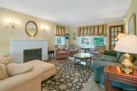 $1,628,000 | 1 Eighth Street, Pelham, NY 10803