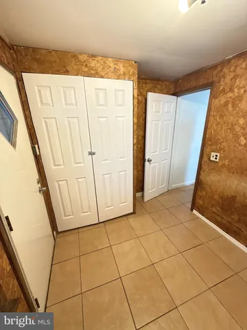 a view of a storage & utility room