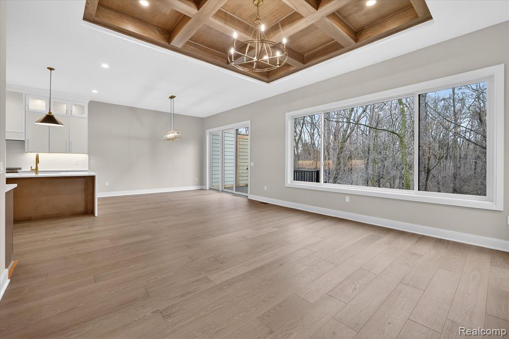 546 Maplehill Road Rochester Hills, MI 48306 - Photo 17 of 52