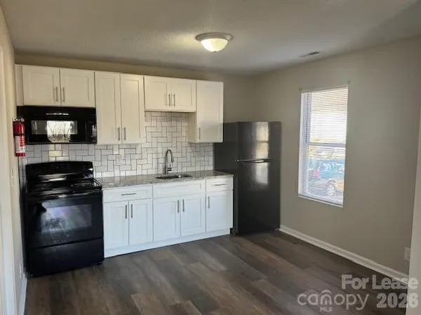 $850 | 304 Hoskins Mill Lane, Unit B, Charlotte, NC 28208