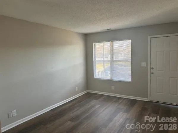 $850 | 304 Hoskins Mill Lane, Unit B, Charlotte, NC 28208