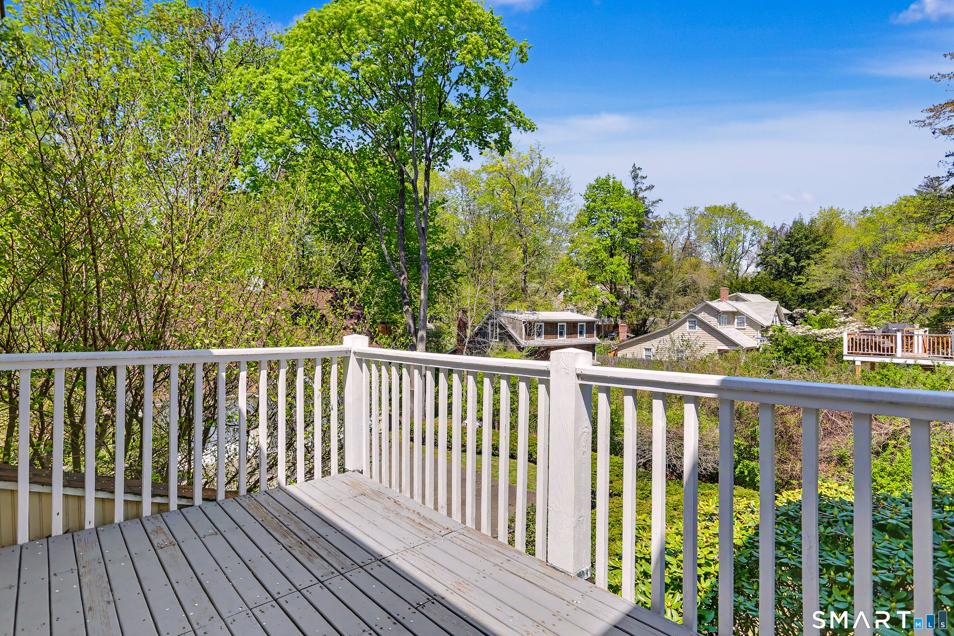 462 Riverside Avenue Westport, CT 06880 - Photo 25 of 36 Second Floor Deck off back Hallway