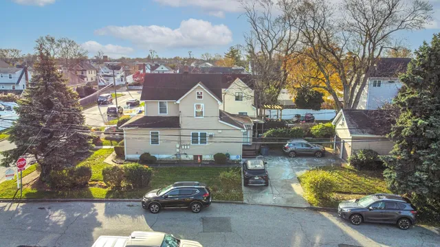 $730,000 | 2984 Dorlon Place, Baldwin, NY 11510