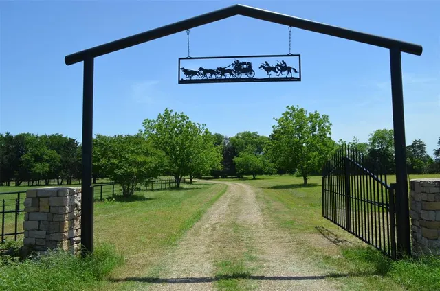 $1,795,000 | 7581 Highway 24, Commerce, TX 75428