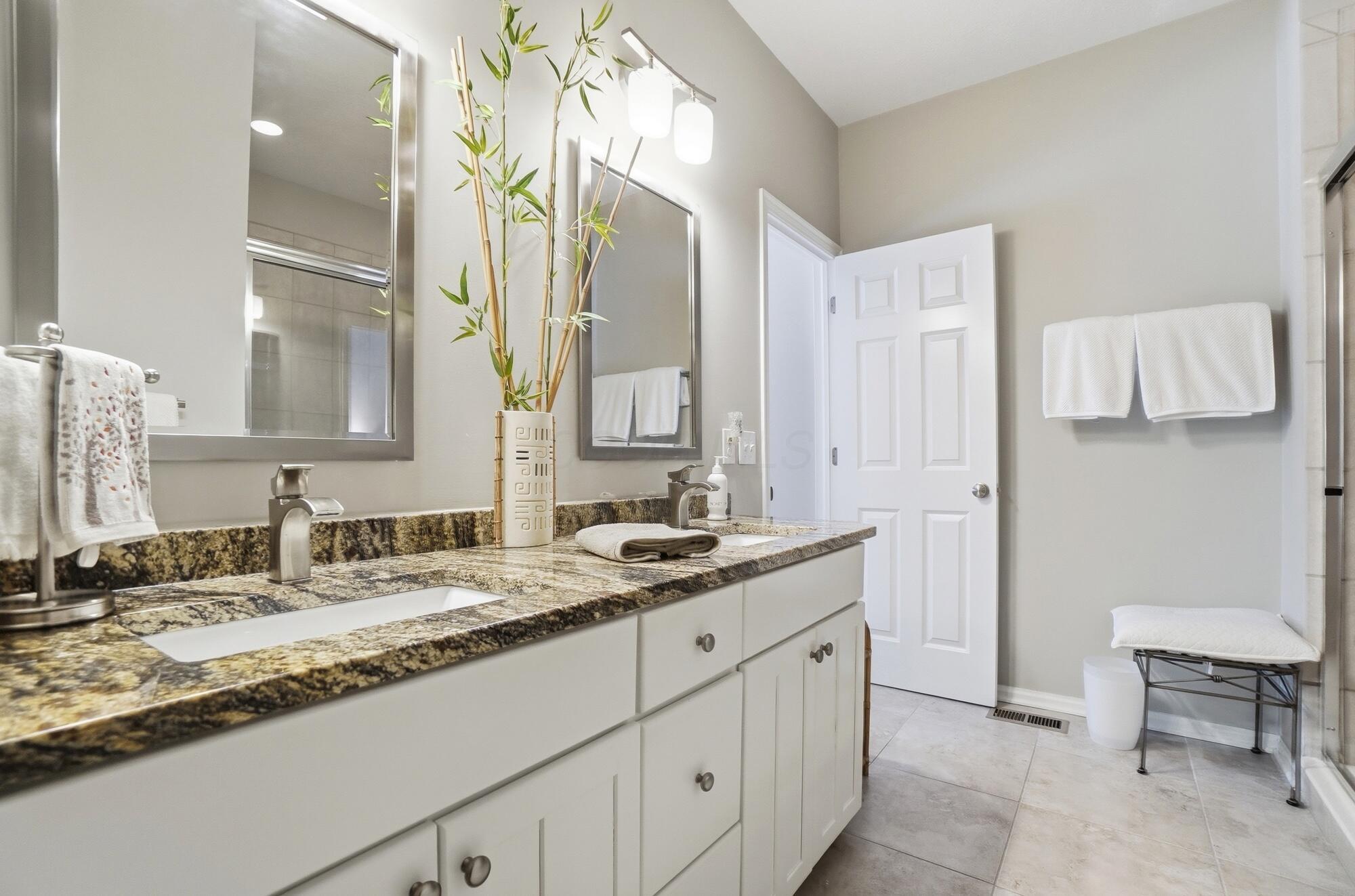 4935 Tempe Road Powell, OH 43065 - Photo 15 of 33 New lighting and flooring!