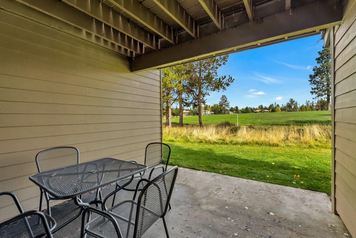 17812 West Core Road, Unit 29 Sunriver, OR 97707 - Photo 19 of 24 Downstairs Patio