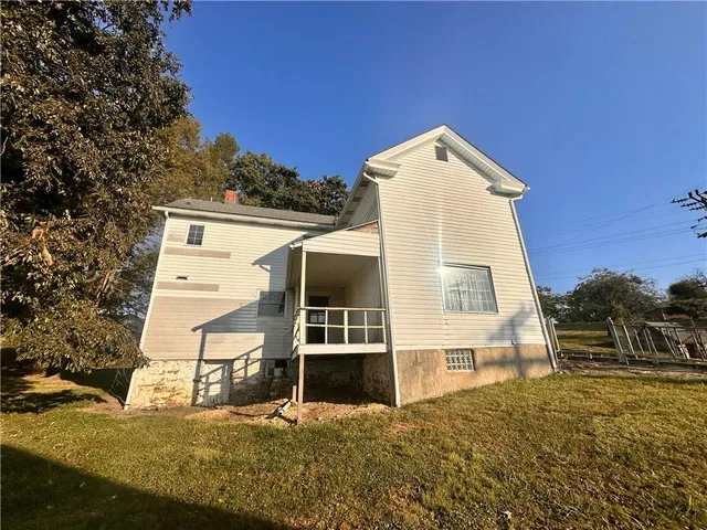 a house view with a outdoor space