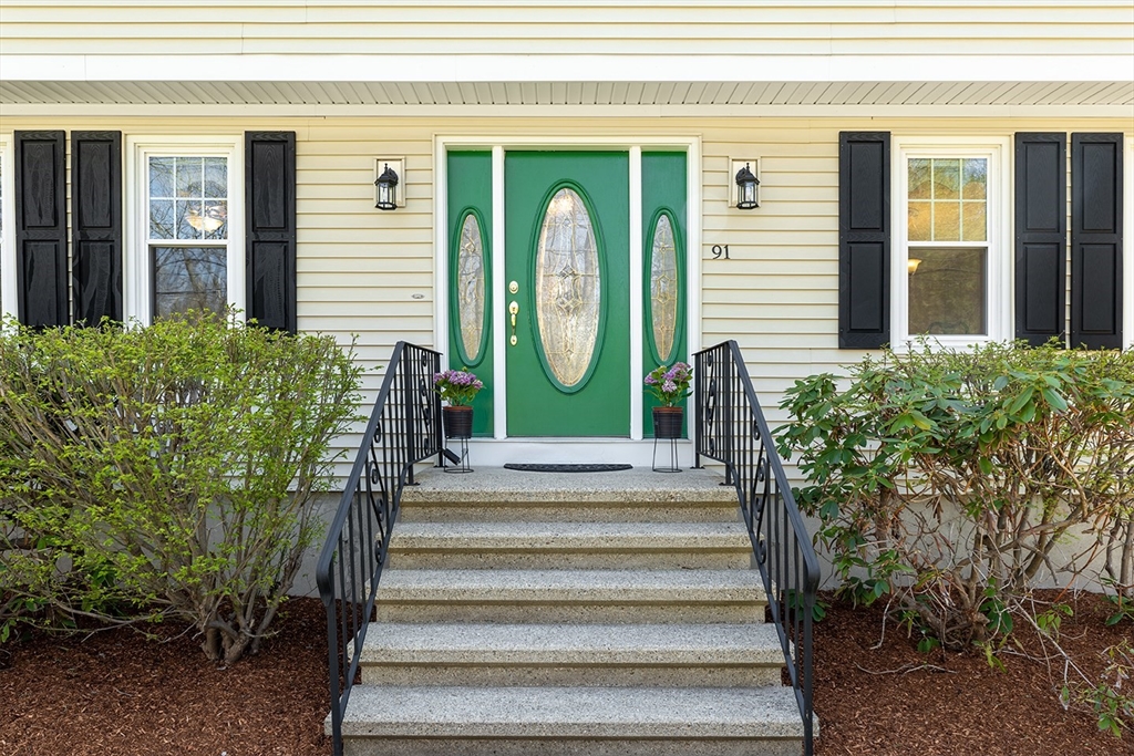 91 Scribner Road Tyngsboro, MA 01879 - Photo 10 of 42 Gallery Image 10