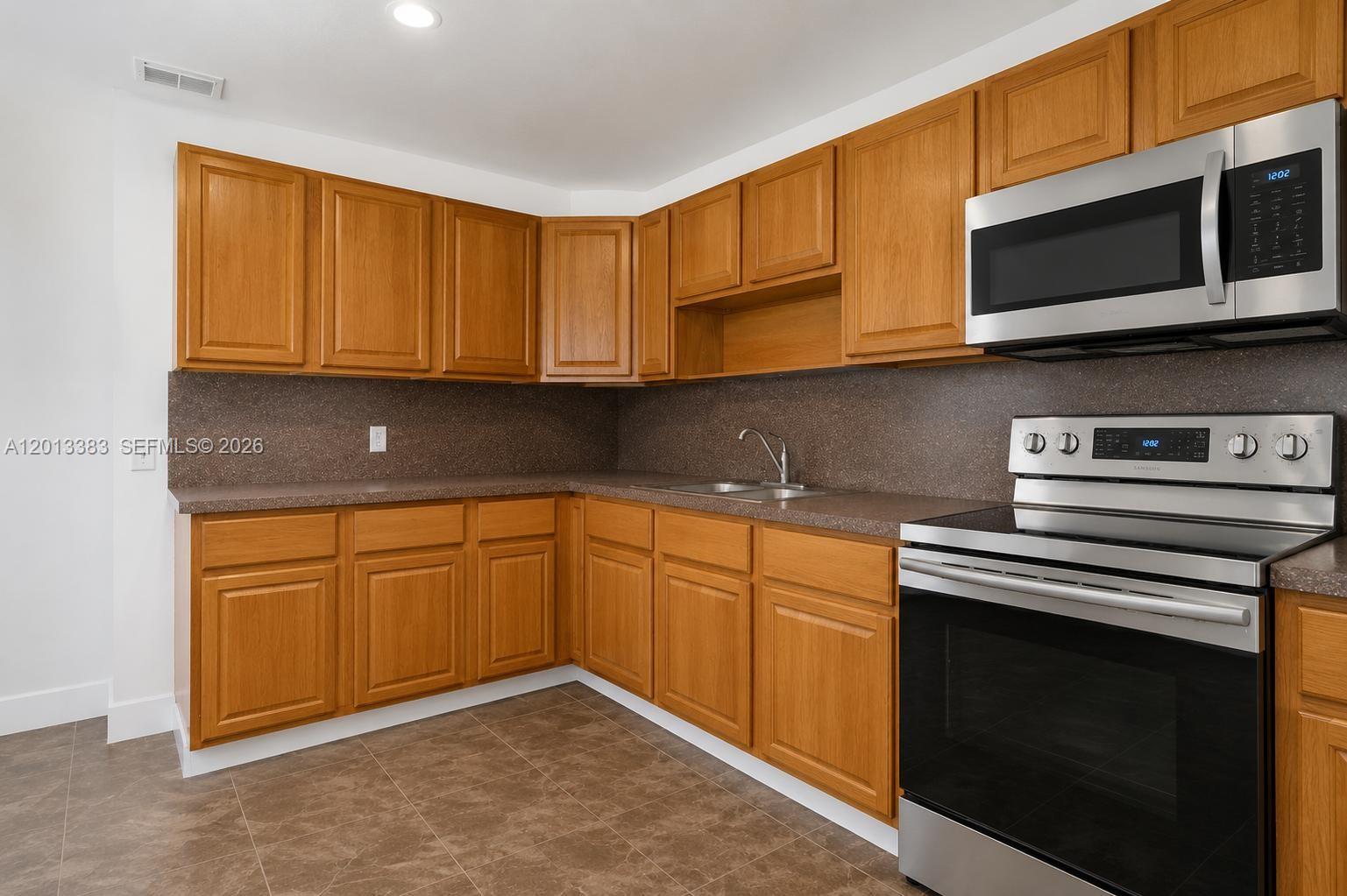 6110 Southwest 38th Street Davie, FL 33314 - Photo 2 of 15