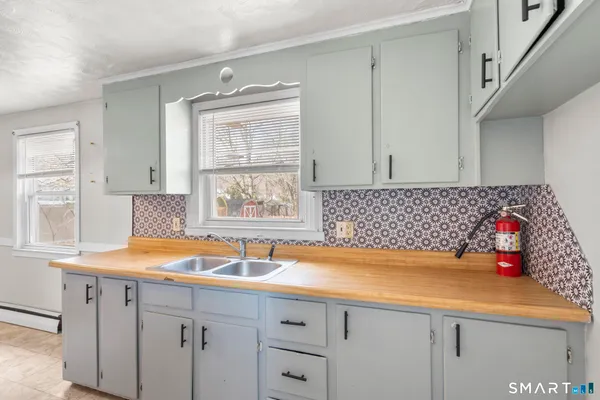 $259,000 | 17 Dune Road, Enfield, CT 06082