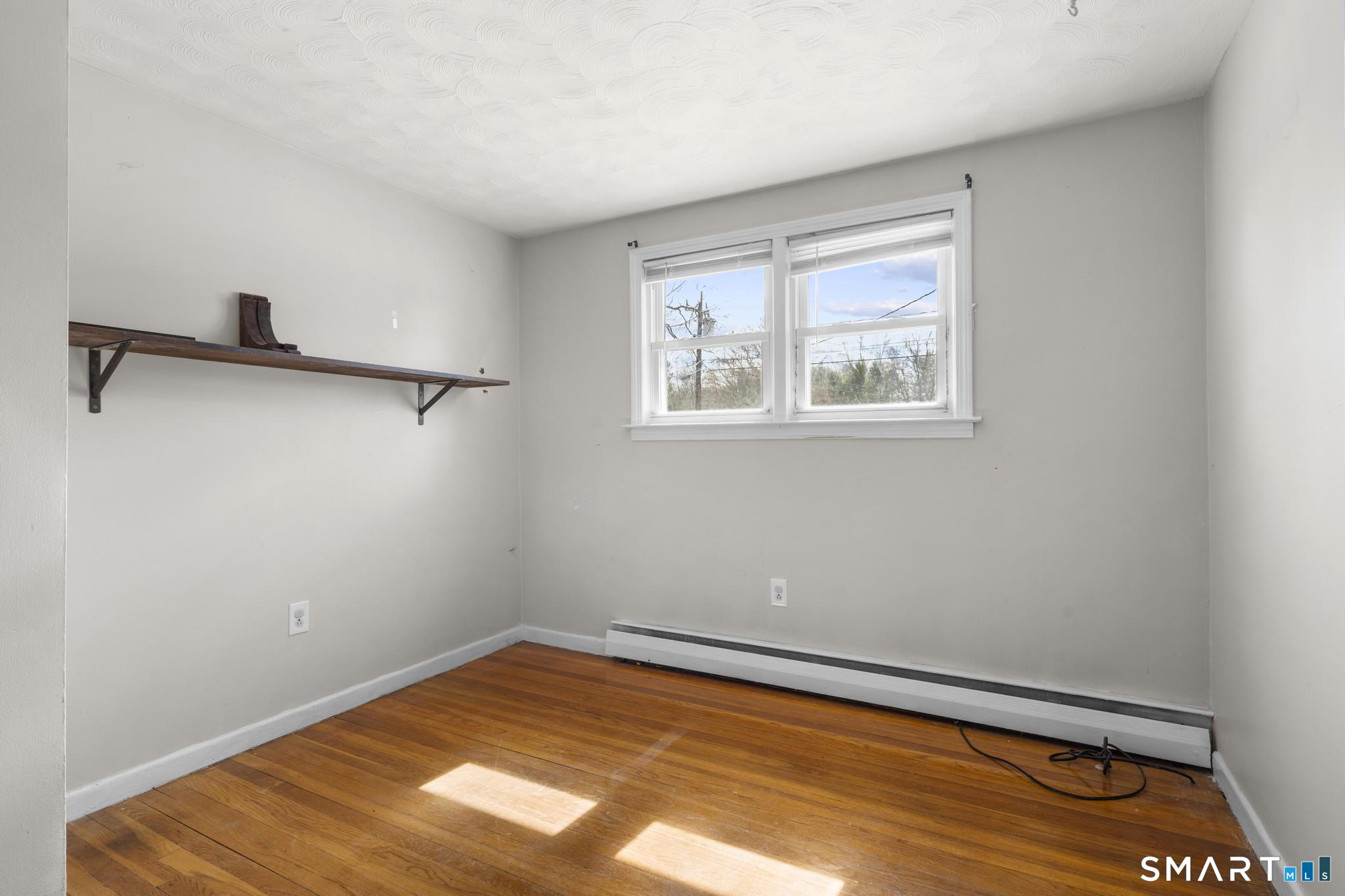 17 Dune Road Enfield, CT 06082 - Photo 14 of 28