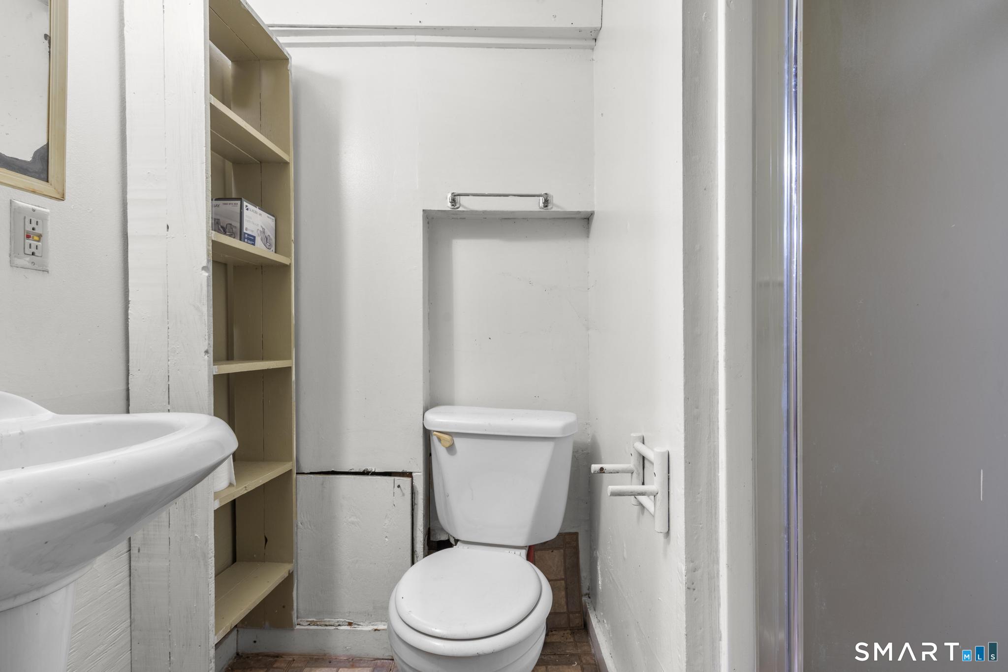 17 Dune Road Enfield, CT 06082 - Photo 18 of 28