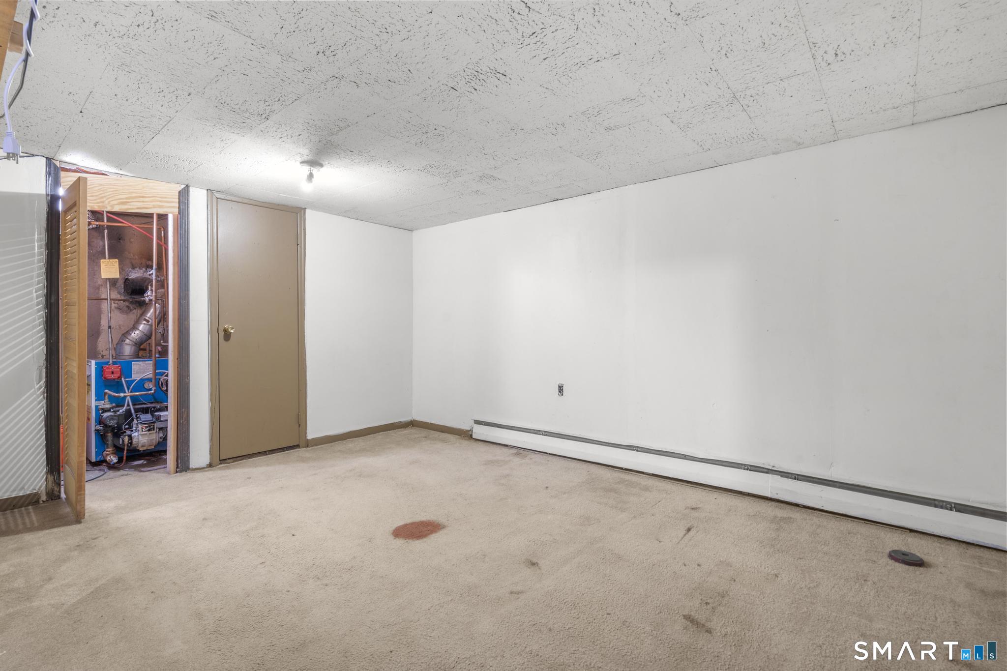 17 Dune Road Enfield, CT 06082 - Photo 22 of 28