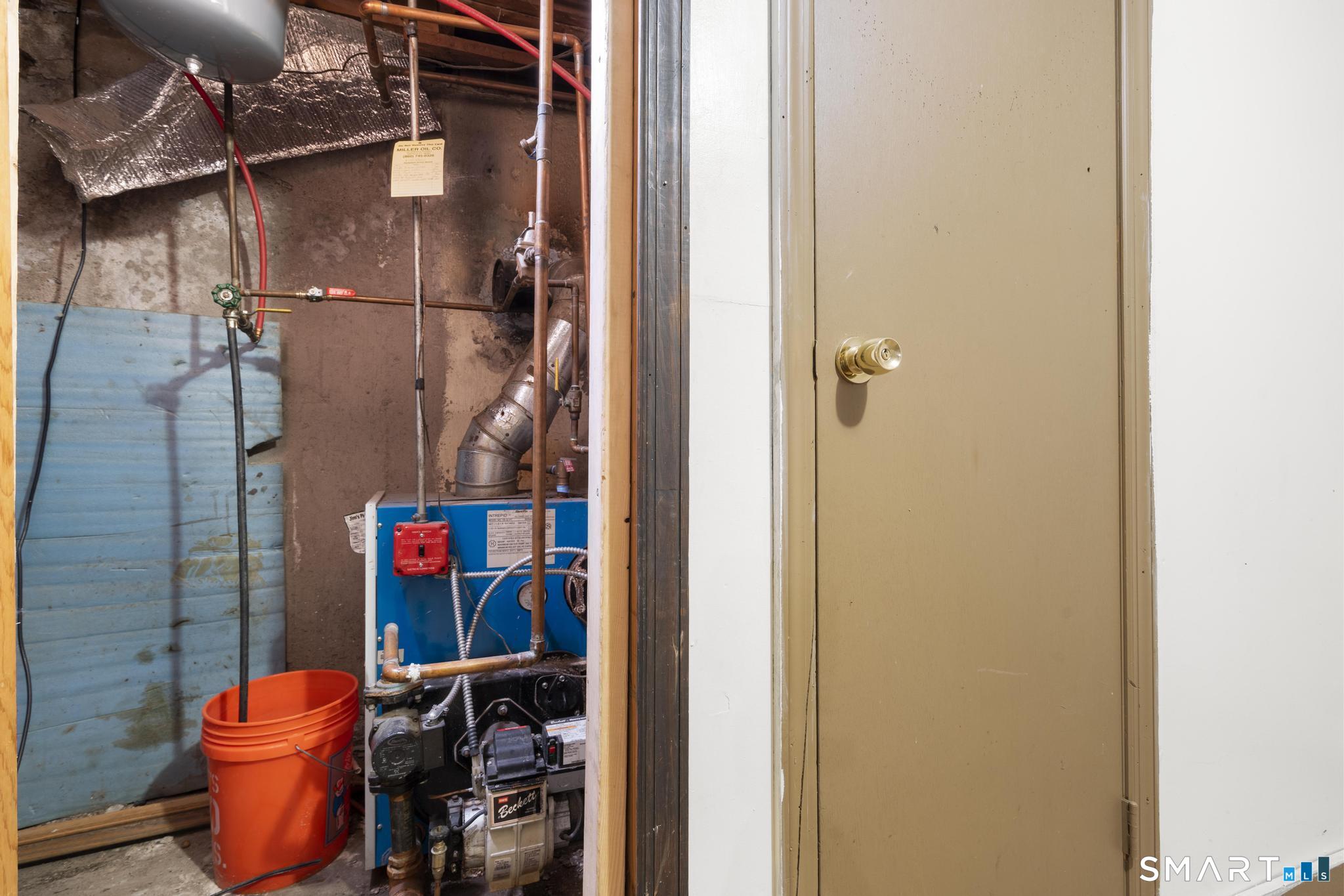 17 Dune Road Enfield, CT 06082 - Photo 24 of 28