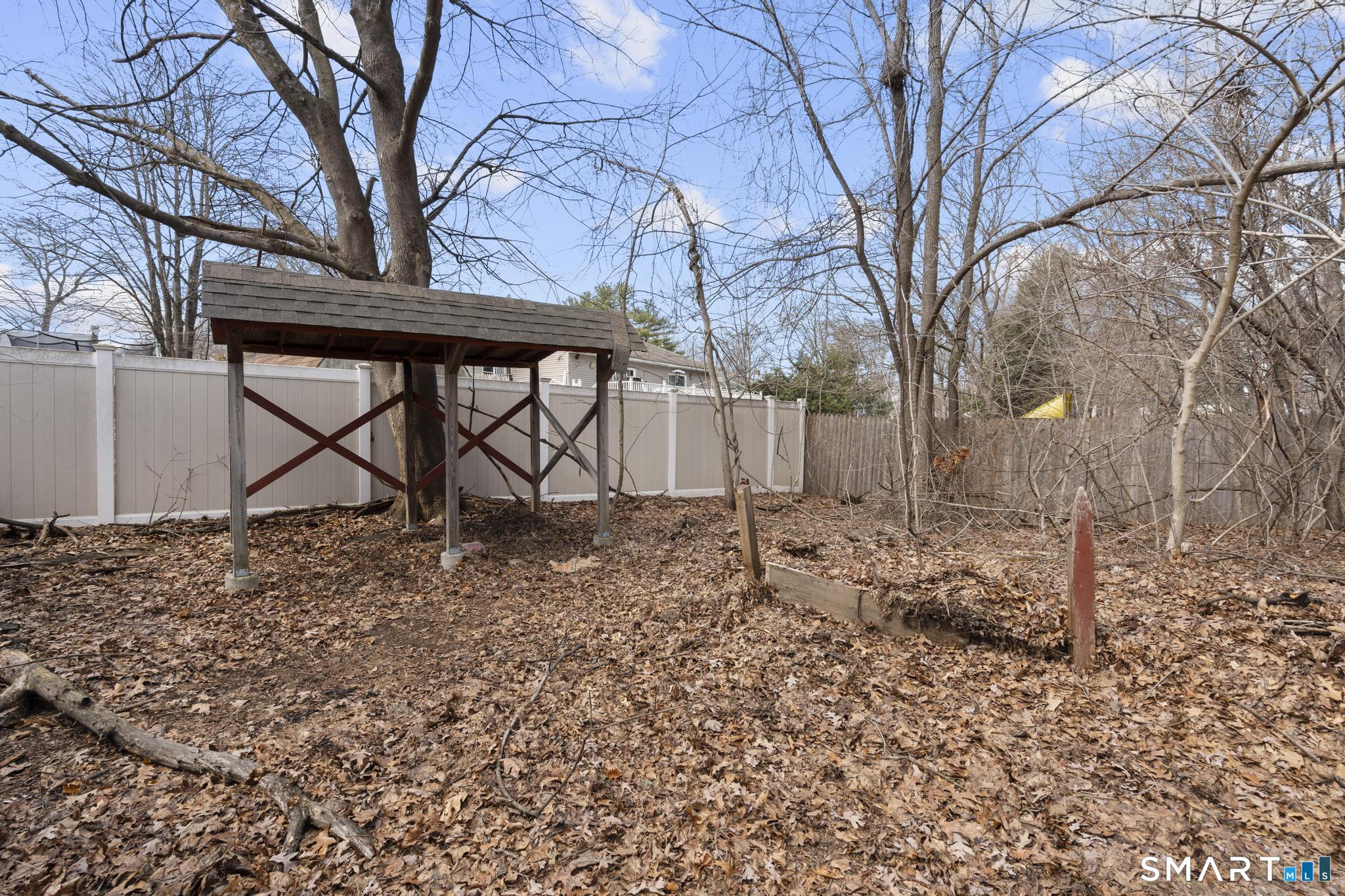 17 Dune Road Enfield, CT 06082 - Photo 5 of 28