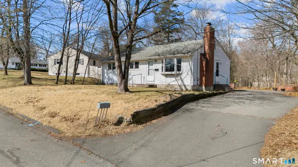 $259,000 | 17 Dune Road, Enfield, CT 06082