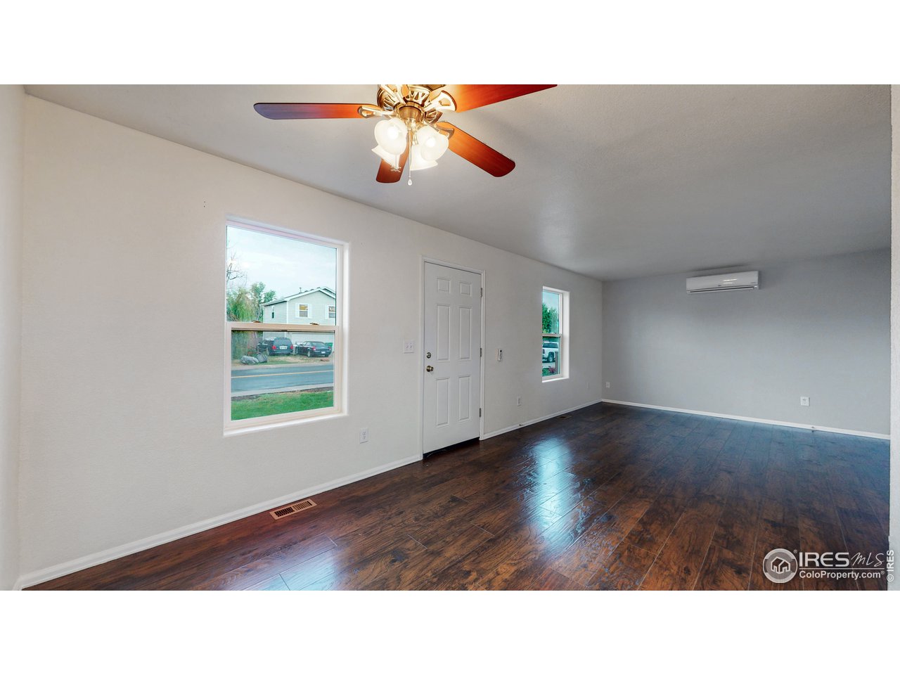 3725 Riverside Parkway Evans, CO 80620 - Photo 4 of 35 Living Room