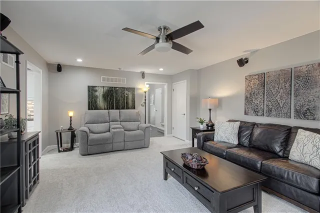 $379,950 | 11632 Locust Street, Kansas City, MO 64131