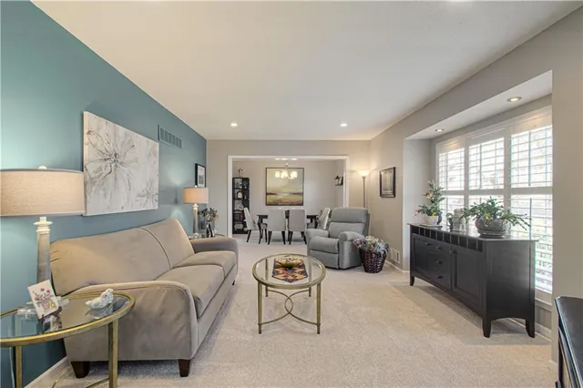 $379,950 | 11632 Locust Street, Kansas City, MO 64131