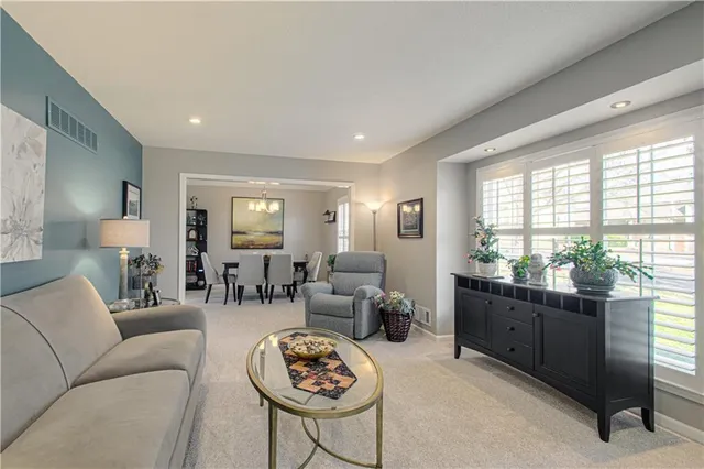 $379,950 | 11632 Locust Street, Kansas City, MO 64131