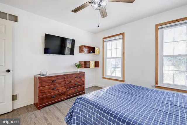 a view of a storage & utility room