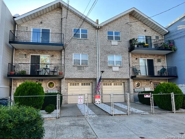 1305 Balcom Avenue Bronx, NY 10461 - Photo 2 of 32