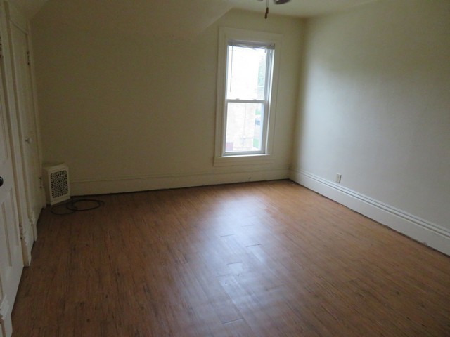 1301 Erie Street Racine, WI 53402 - Photo 5 of 21