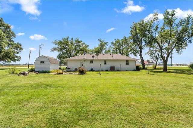 $174,900 | 18955 East 54th Highway, Nevada, MO 64772