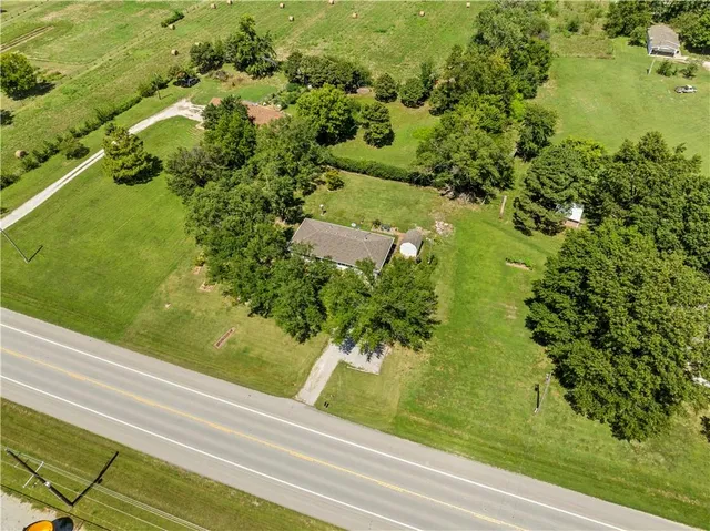 $174,900 | 18955 East 54th Highway, Nevada, MO 64772