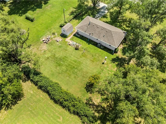 $174,900 | 18955 East 54th Highway, Nevada, MO 64772