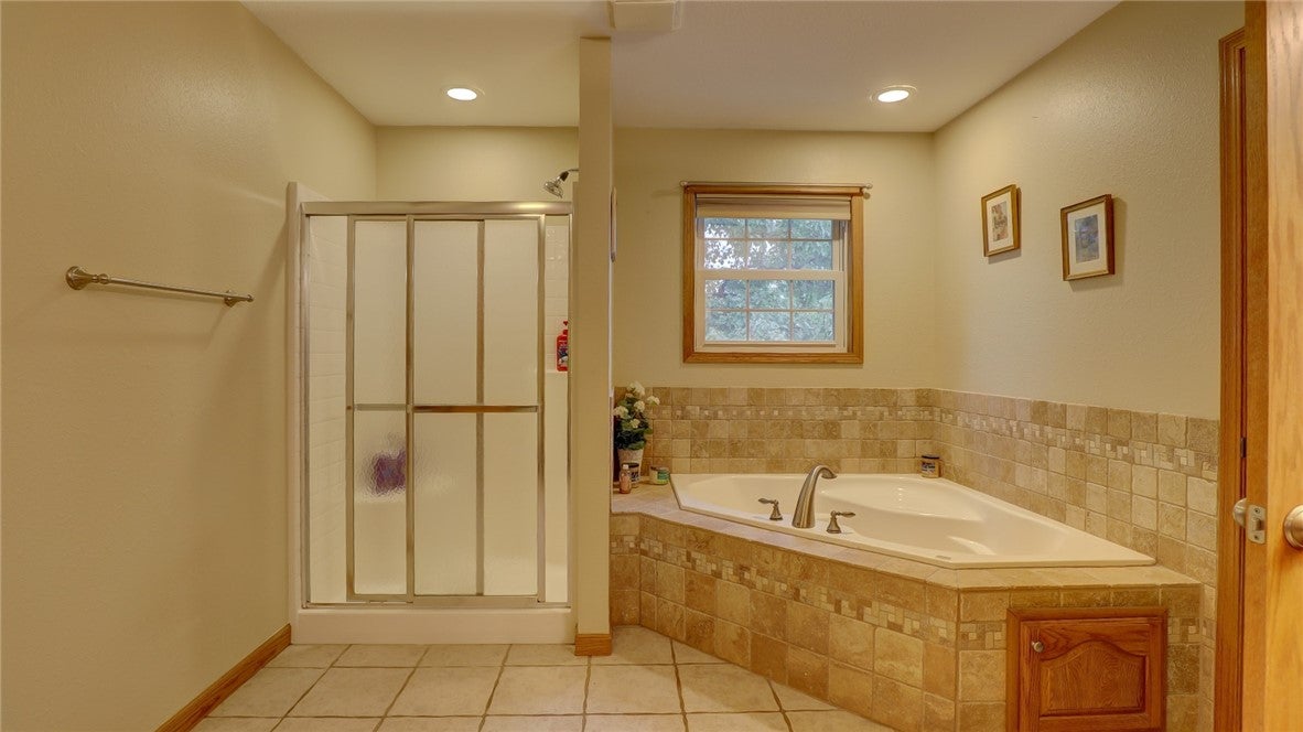 1121 Cr 1000e Road Sullivan, IL 61951 - Photo 20 of 48 Gallery Image 20