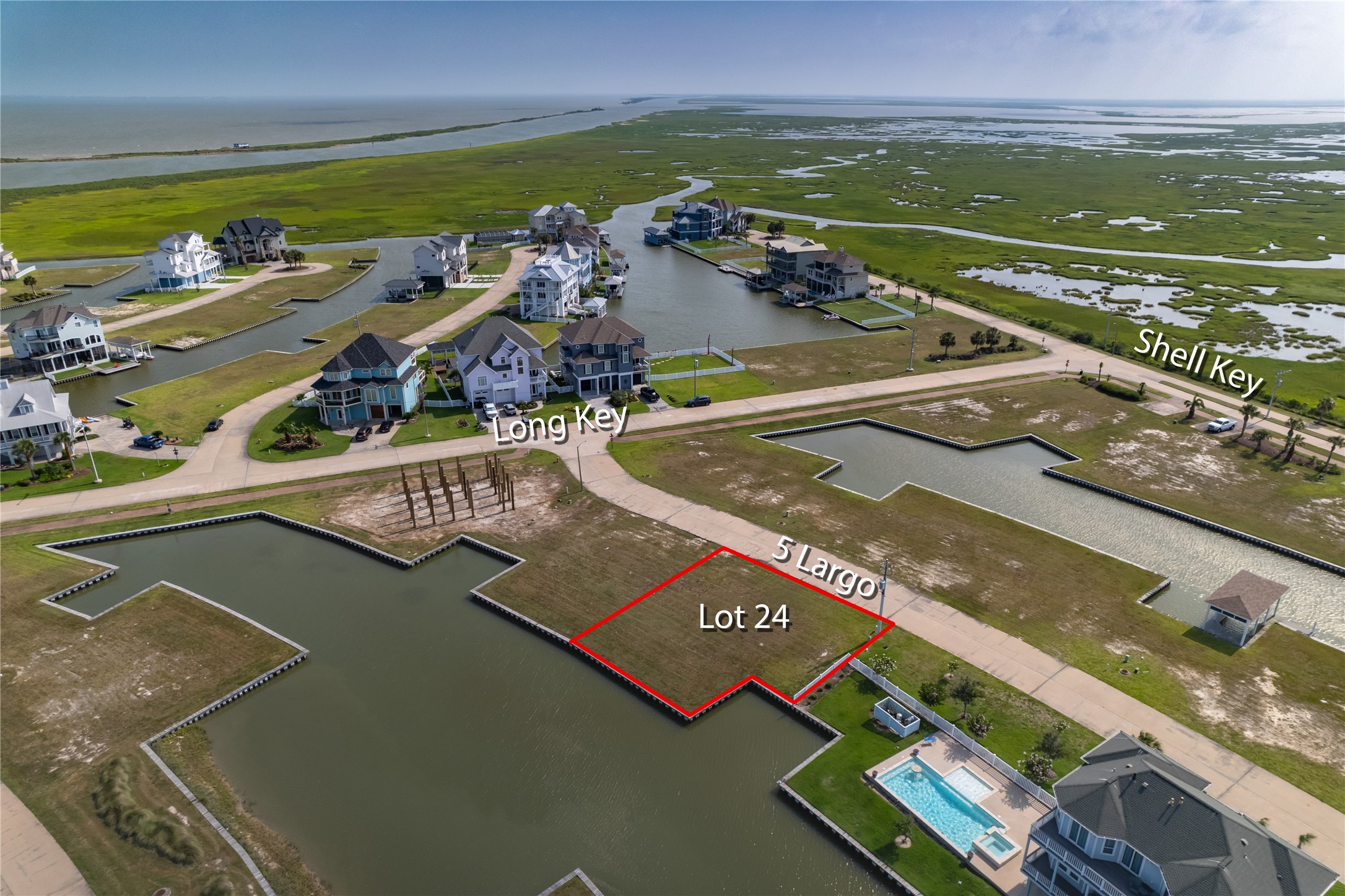 5 Largo Hitchcock, TX 77563 - Photo 4 of 22 a view of a ocean from a balcony