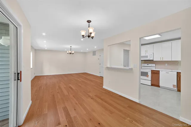 $569,999 | 159 C Carriage Court, Yorktown Heights, NY 10598