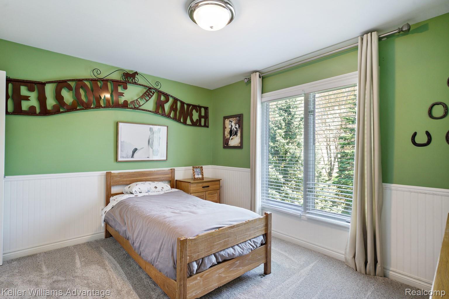 568 Springview Drive Rochester, MI 48307 - Photo 20 of 27 4th Bedroom.jpg