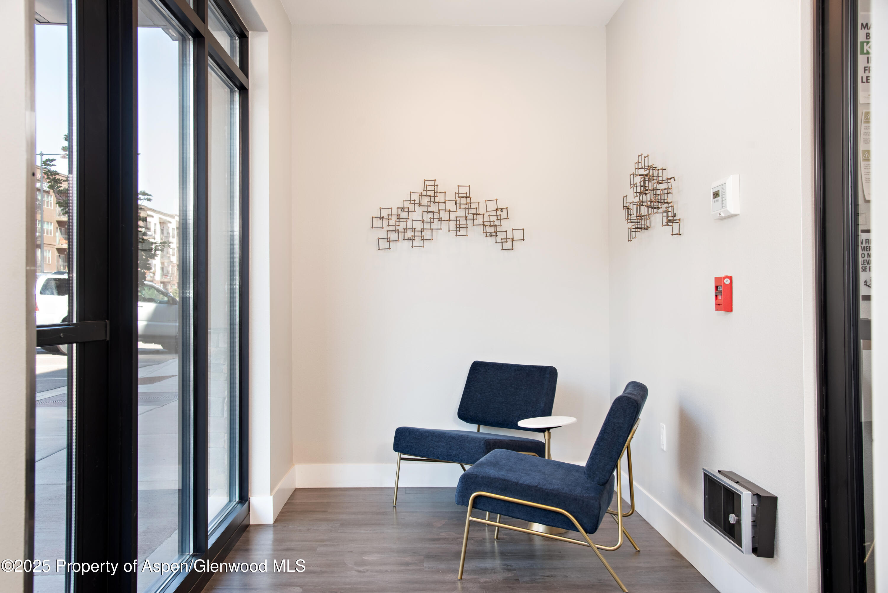 253 Wulfsohn Road, Unit 324 Glenwood Springs, CO 81601 - Photo 11 of 45 a work place with a desk and chair