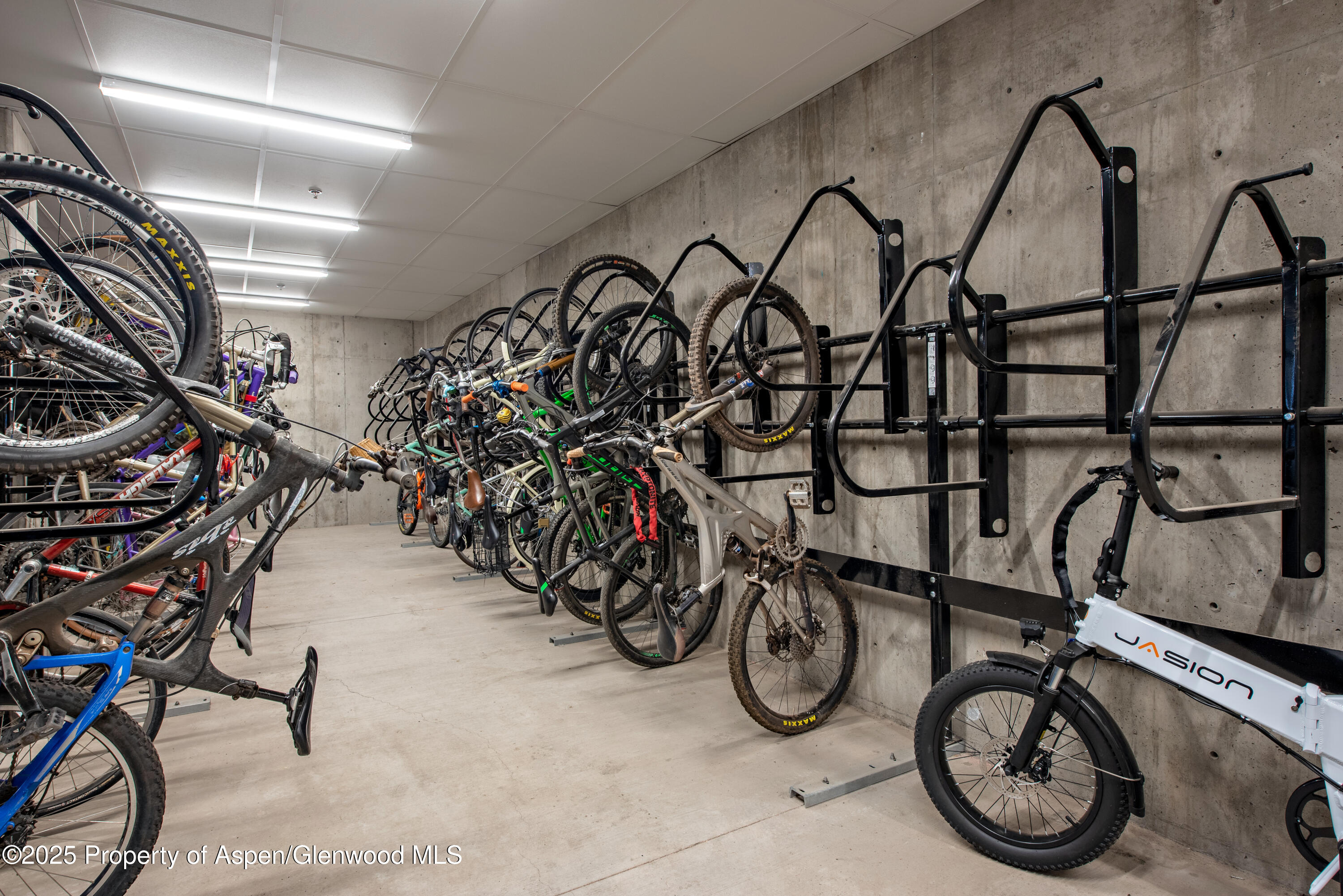 253 Wulfsohn Road, Unit 324 Glenwood Springs, CO 81601 - Photo 33 of 45 a view of an bike storage