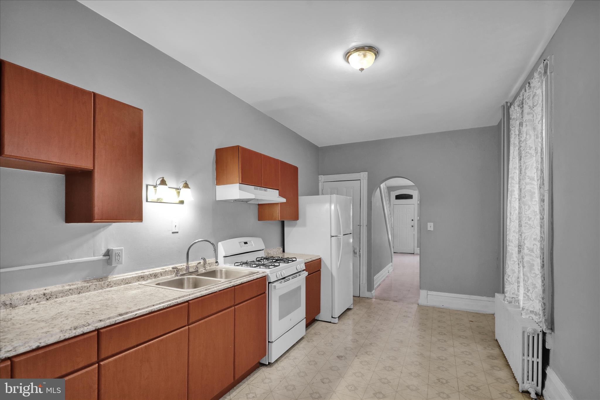 129 Poplar Street Reading, PA 19601 - Photo 8 of 27 360_8182
