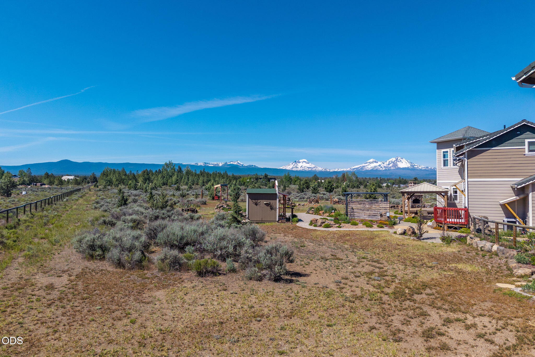 66967 Lance Road Bend, OR 97703 - Photo 49 of 58