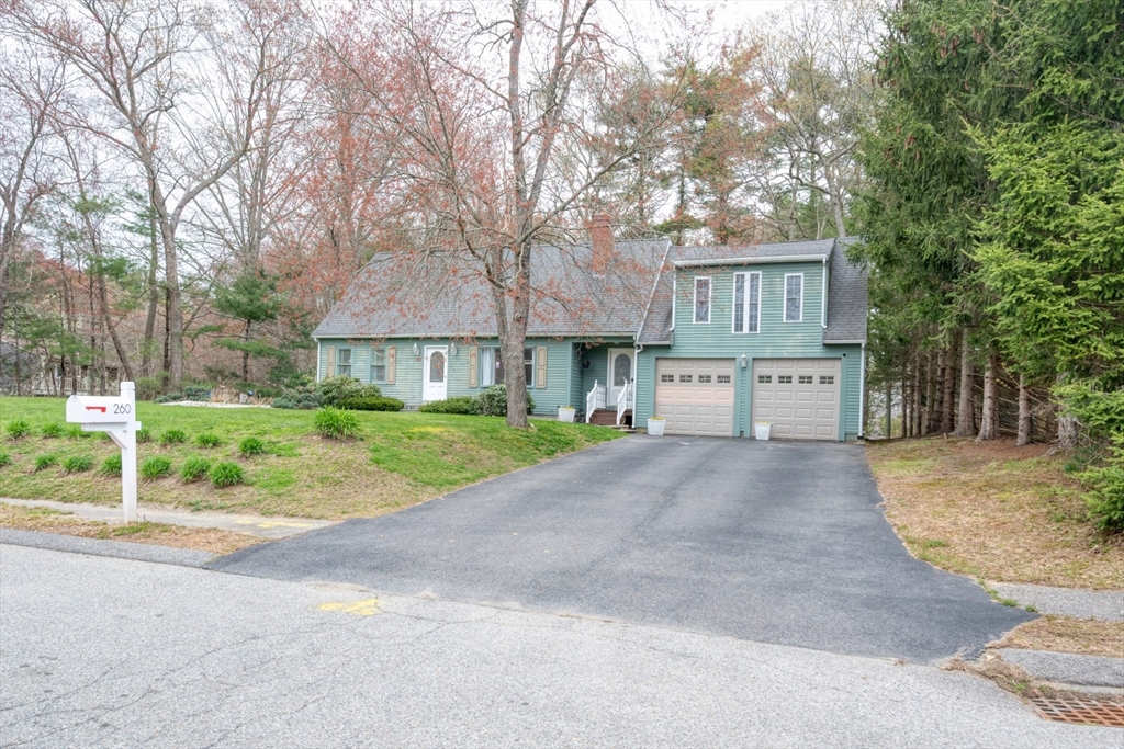 260 Shagbark Road Taunton, MA 02780 - Photo 4 of 40