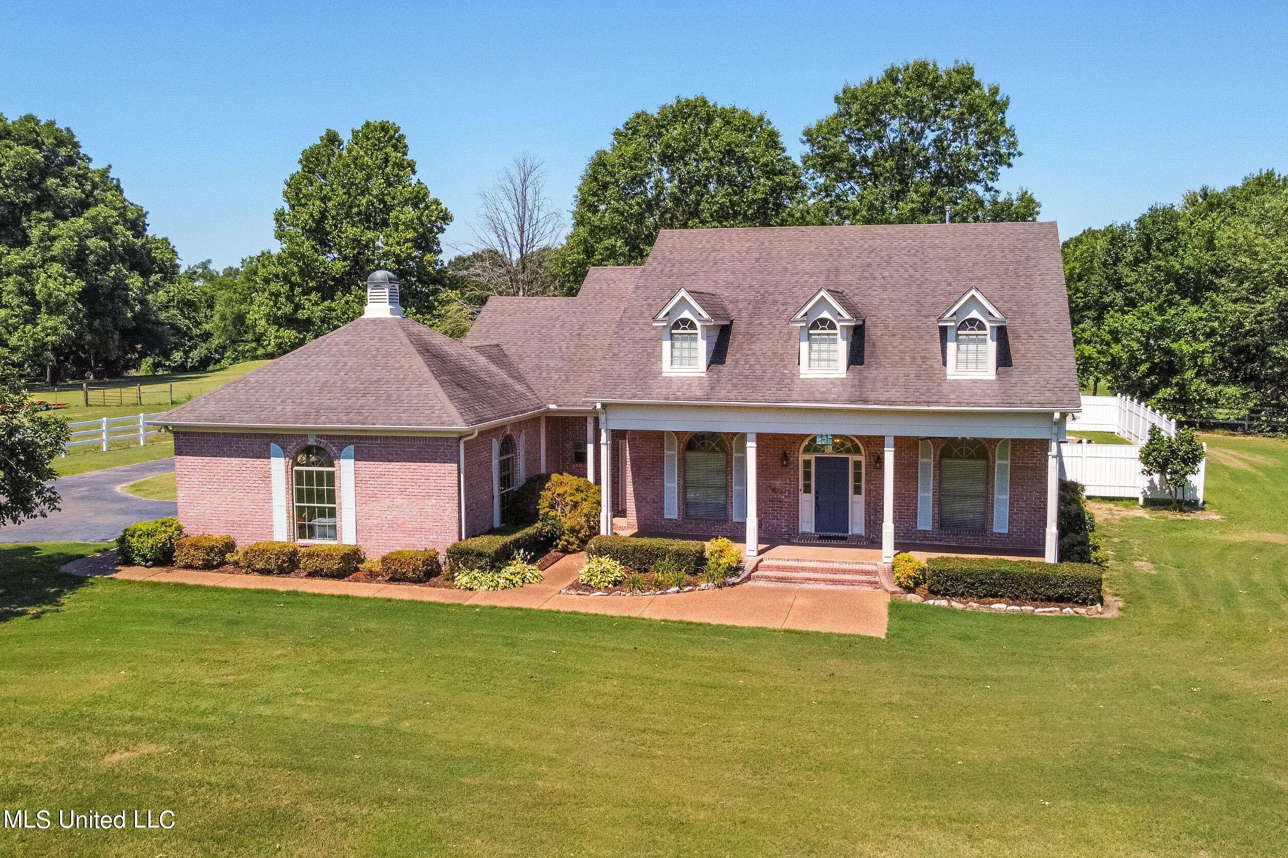 65 Getwell Road Hernando, MS 38632 - Photo 1 of 47 Front