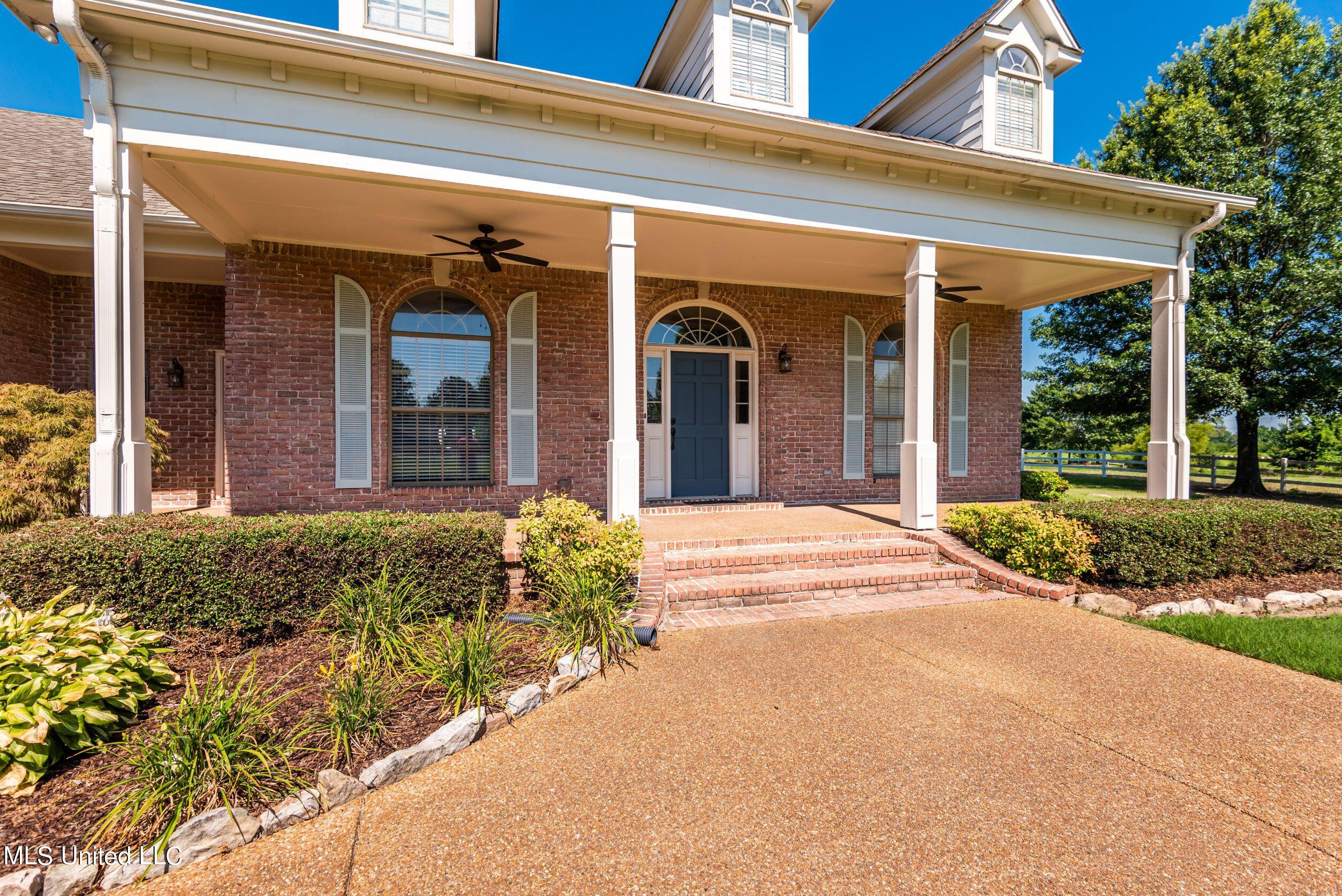 65 Getwell Road Hernando, MS 38632 - Photo 3 of 47 DSC_3224