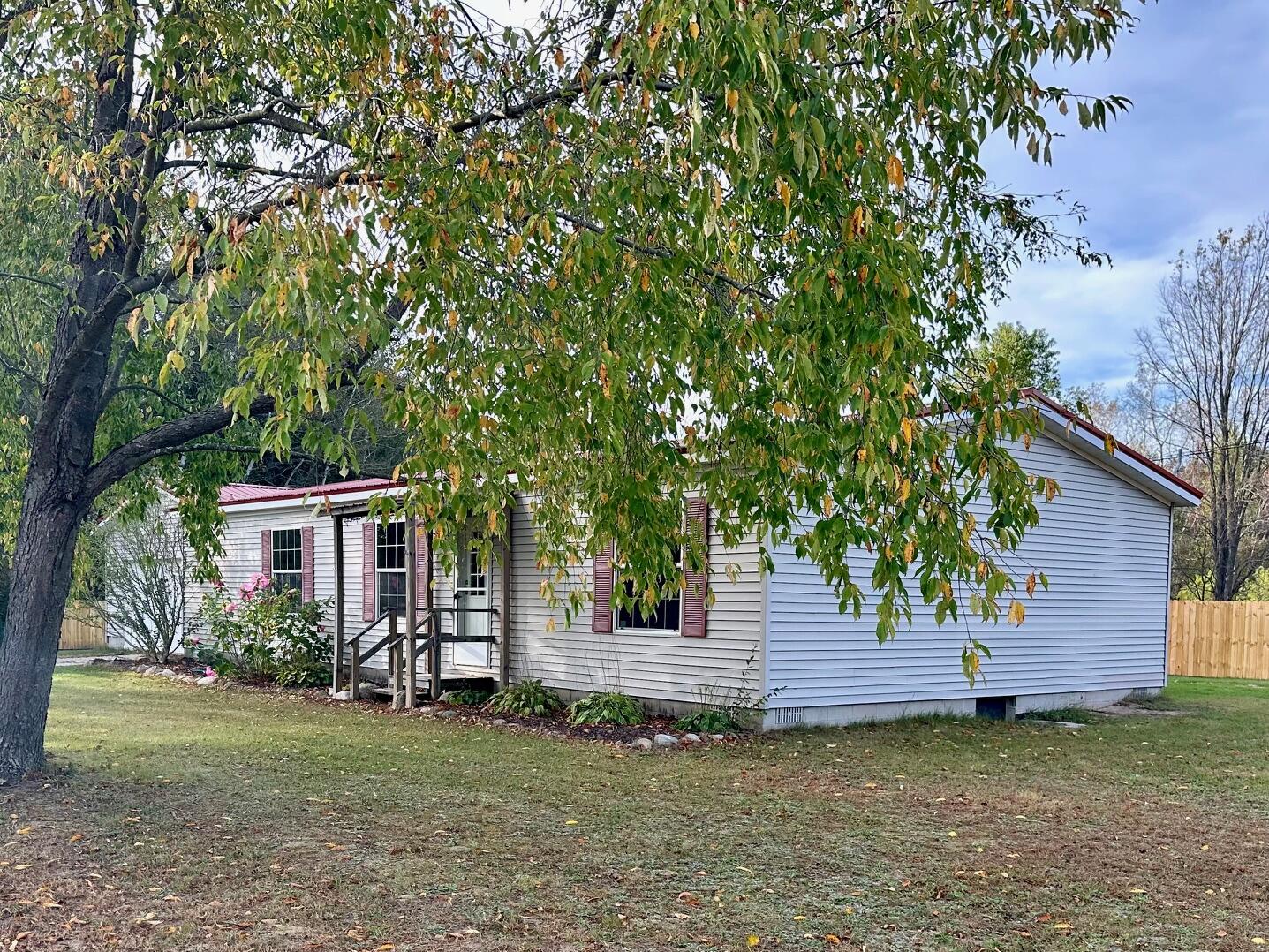 4748 West Woodrow Road Shelby, MI 49455 - Photo 7 of 26 IMG_8980