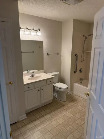 $363,900 | 142 Salisbury Circle, Lynchburg, VA 24502