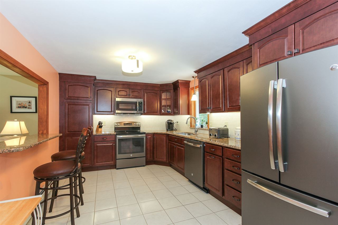 54 Island Pond Road Derry, NH 03038 - Photo 12 of 28