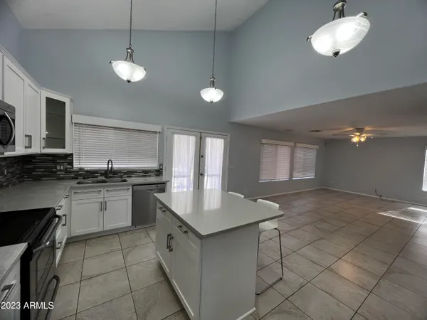 $2,799 | 20619 North 71st Drive, Glendale, AZ 85308