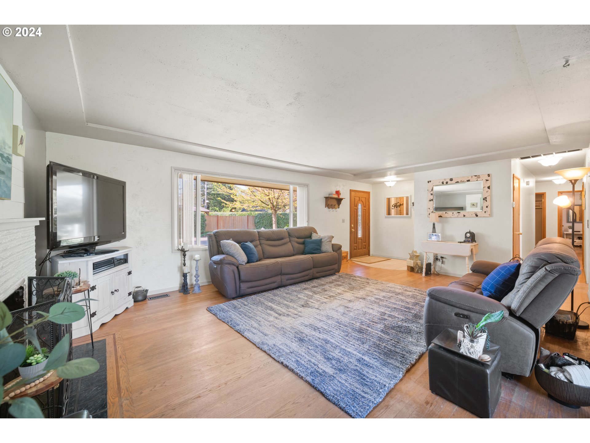 4866 Southeast View Acres Road Milwaukie, OR 97267 - Photo 7 of 25 Gallery Image 7