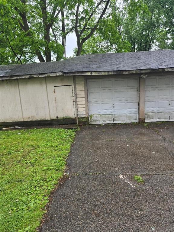 615 Morgantown Road Uniontown, PA 15401 - Photo 6 of 32 a view of outdoor space and yard